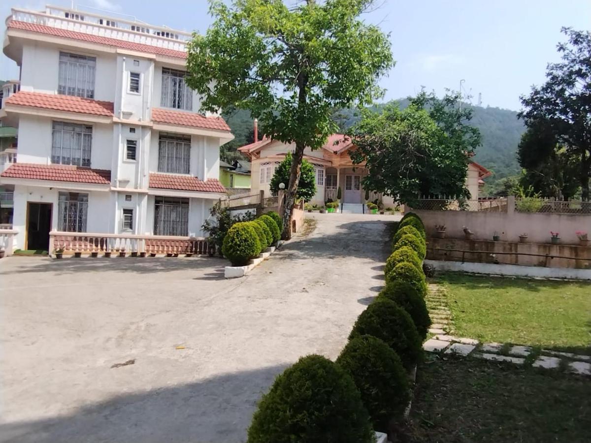 Castle Residency Hotel Shillong Exterior photo